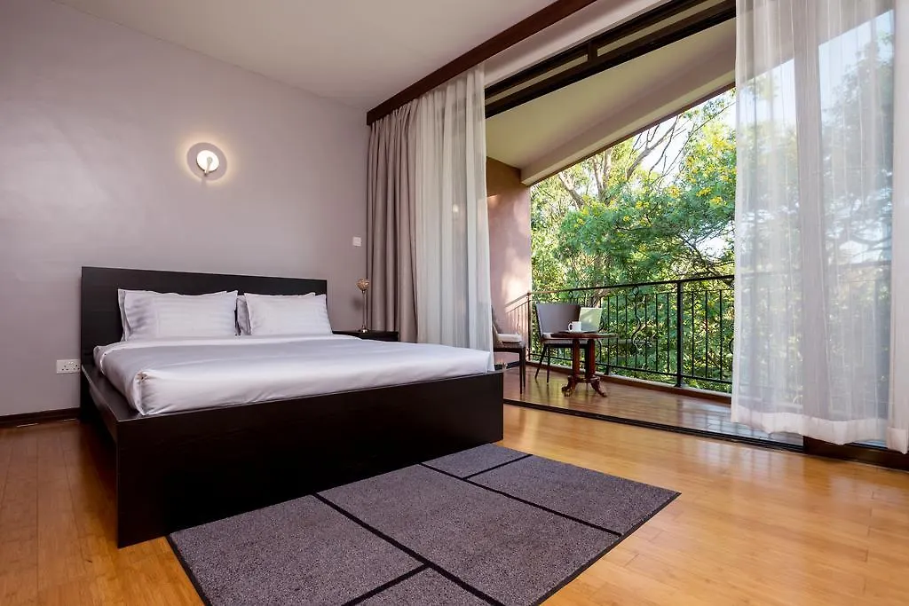 Acacia Green Service Apartments 캄팔라